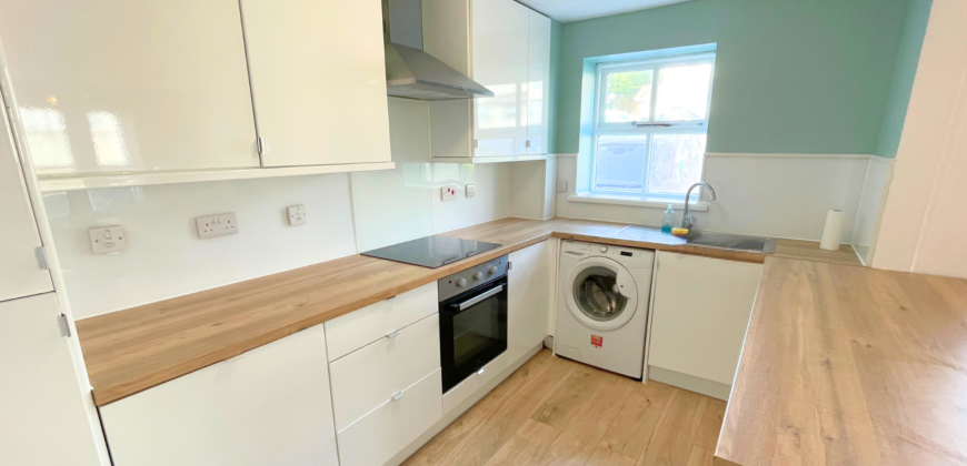 Cotehele Drive, Paignton, TQ3 3GN